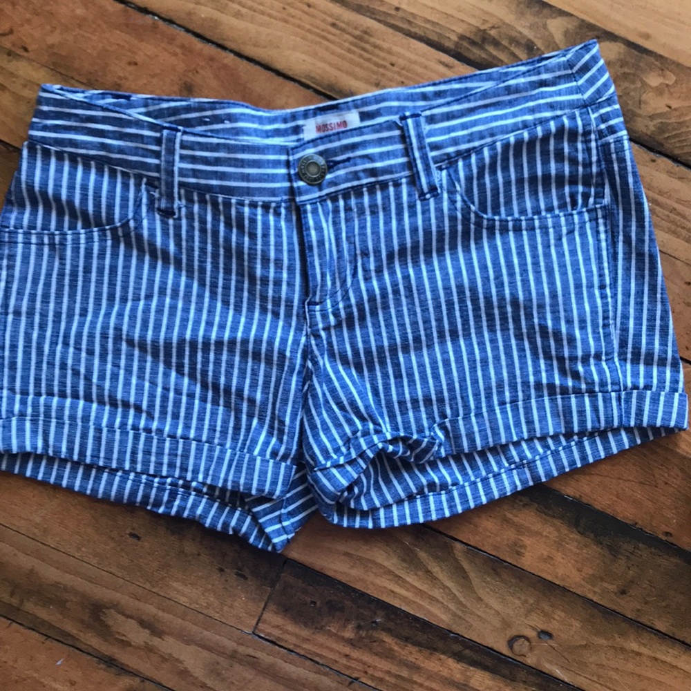 Short Bundle - Picture 3 of 5